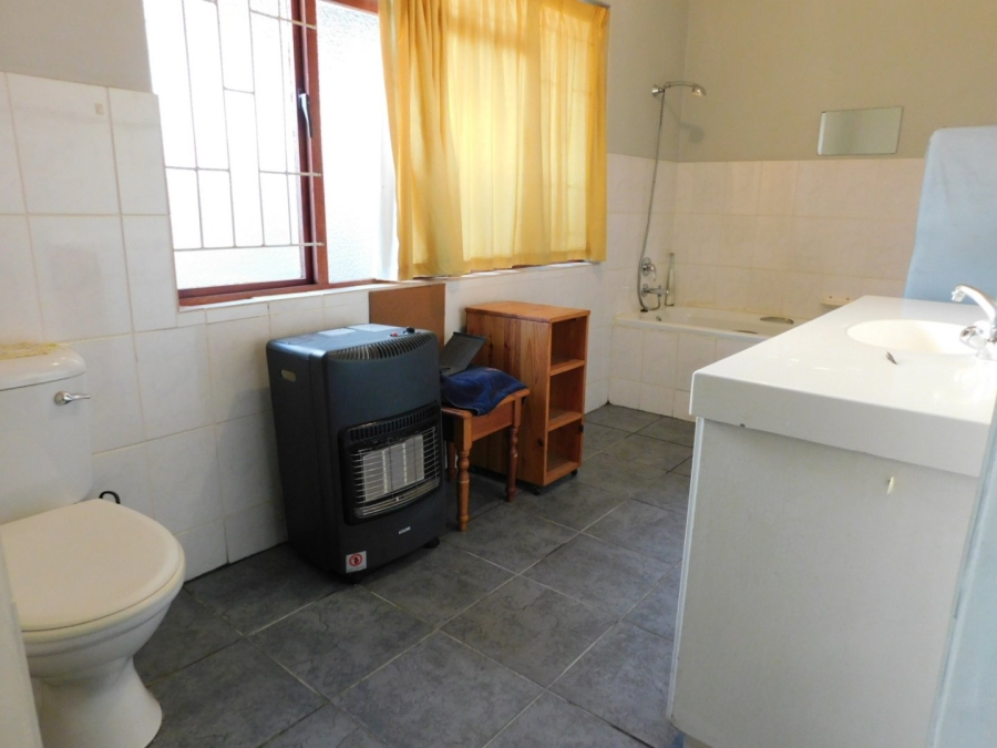 6 Bedroom Property for Sale in Dobson Western Cape